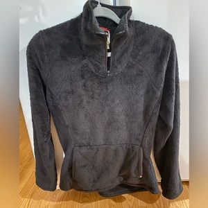 The North Face Pullover in Black Women’s Medium 1/4 Zip With Front Pocket
